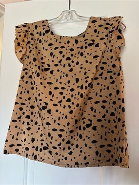Tan and Black Spot Flutter Sleeve Top